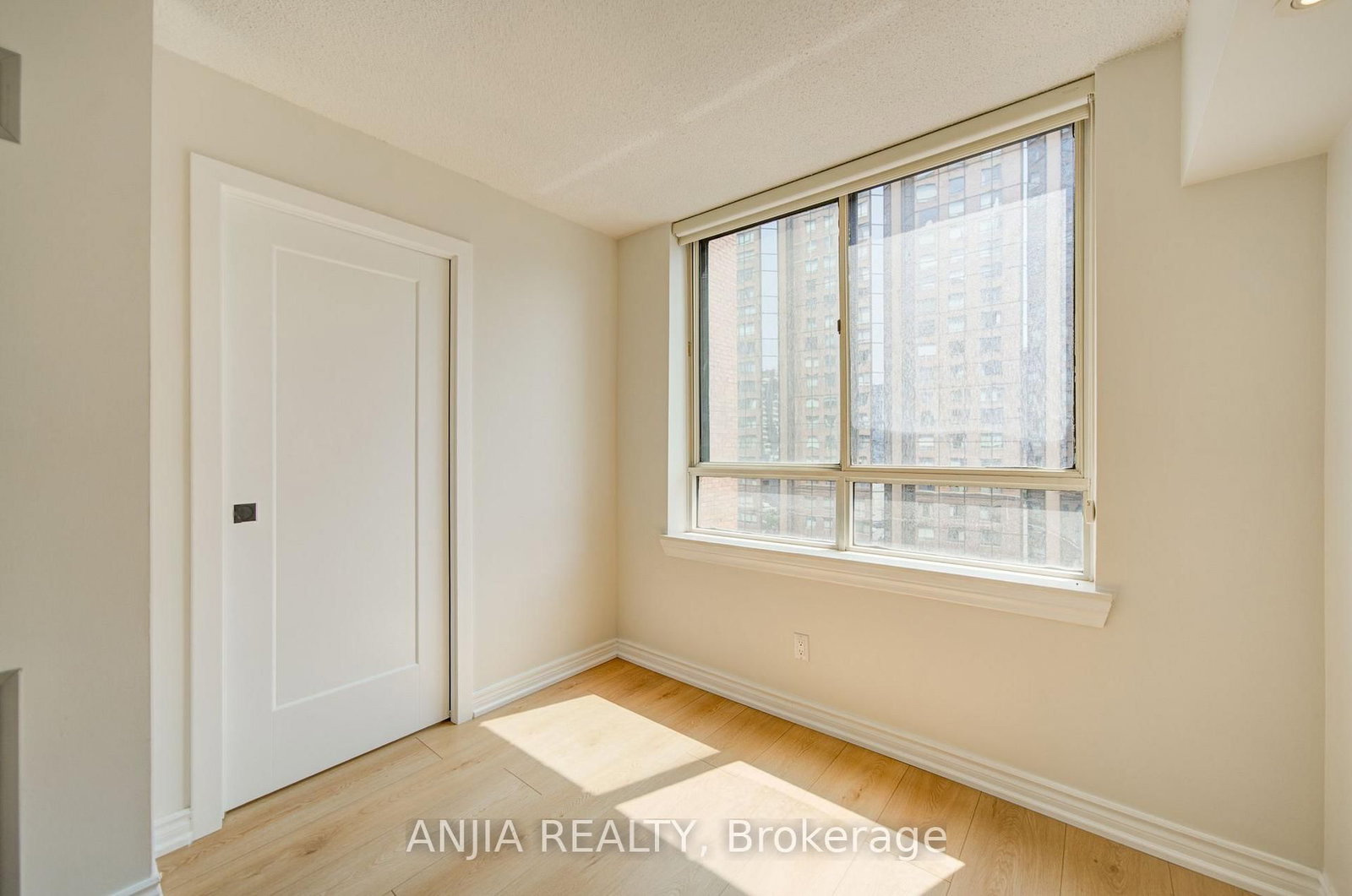 633 Bay Street • #912 • Toronto, ON photo 33