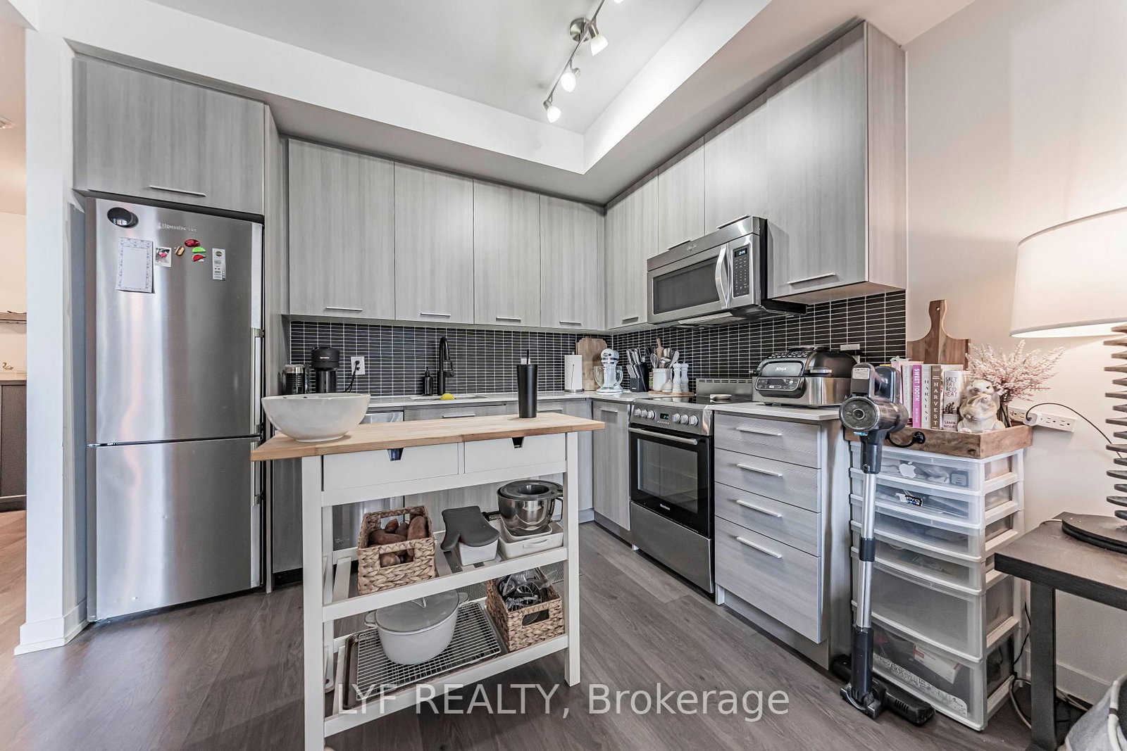 105 George Street • #402 • Toronto, ON photo 13