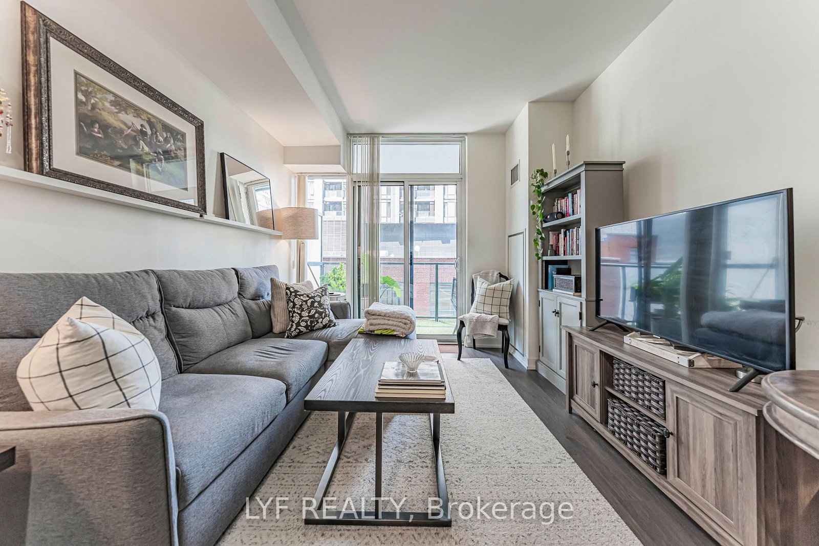 105 George Street • #402 • Toronto, ON photo 18