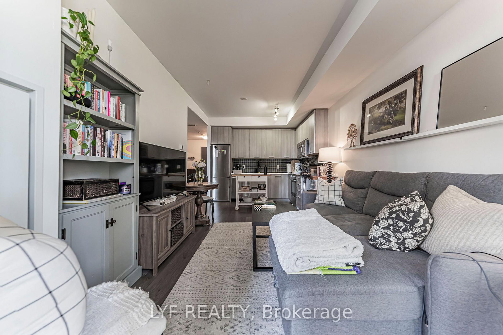 105 George Street • #402 • Toronto, ON photo 21