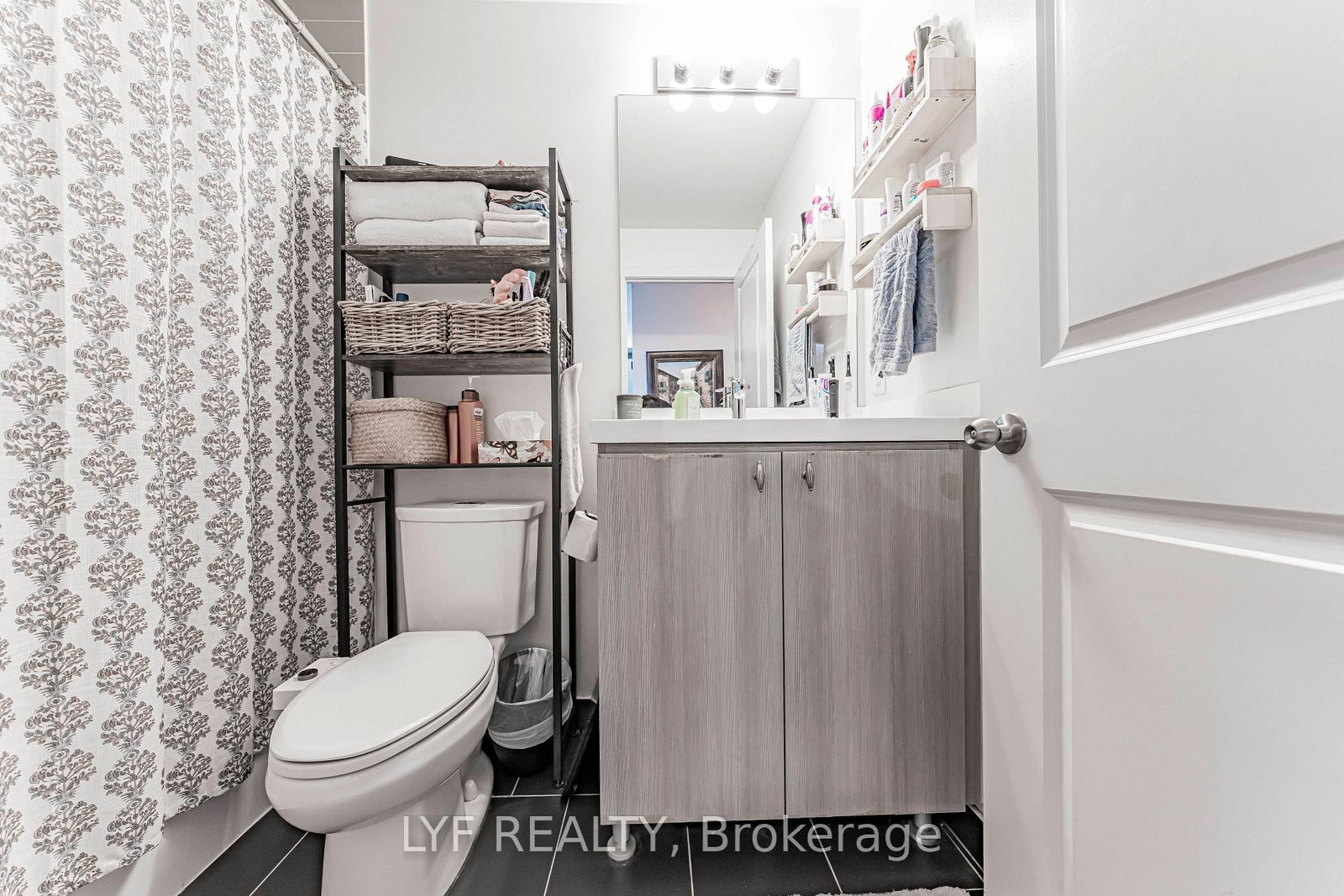 105 George Street • #402 • Toronto, ON photo 25