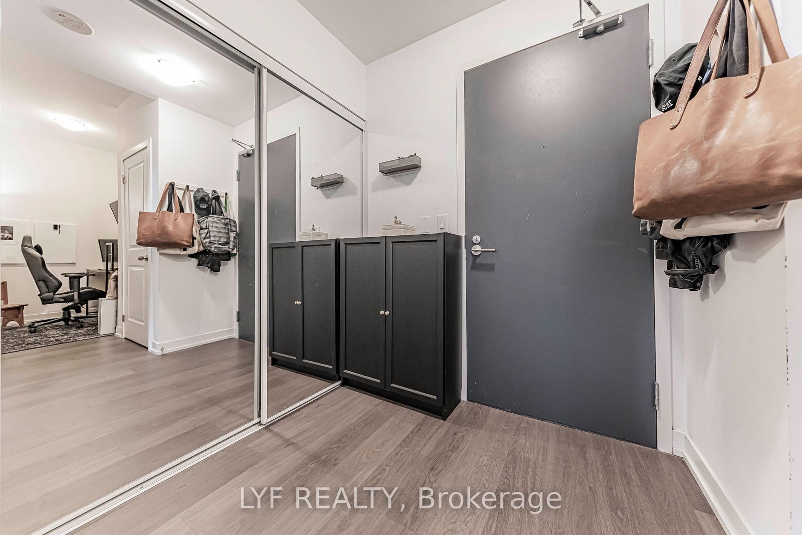 105 George Street • #402 • Toronto, ON photo 31