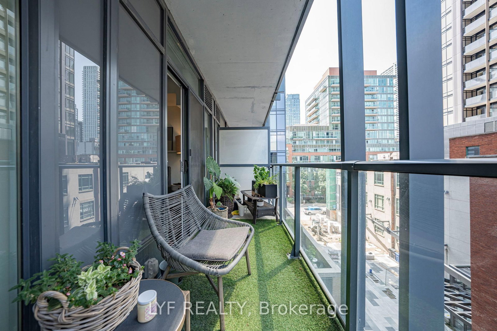 105 George Street • #402 • Toronto, ON photo 7