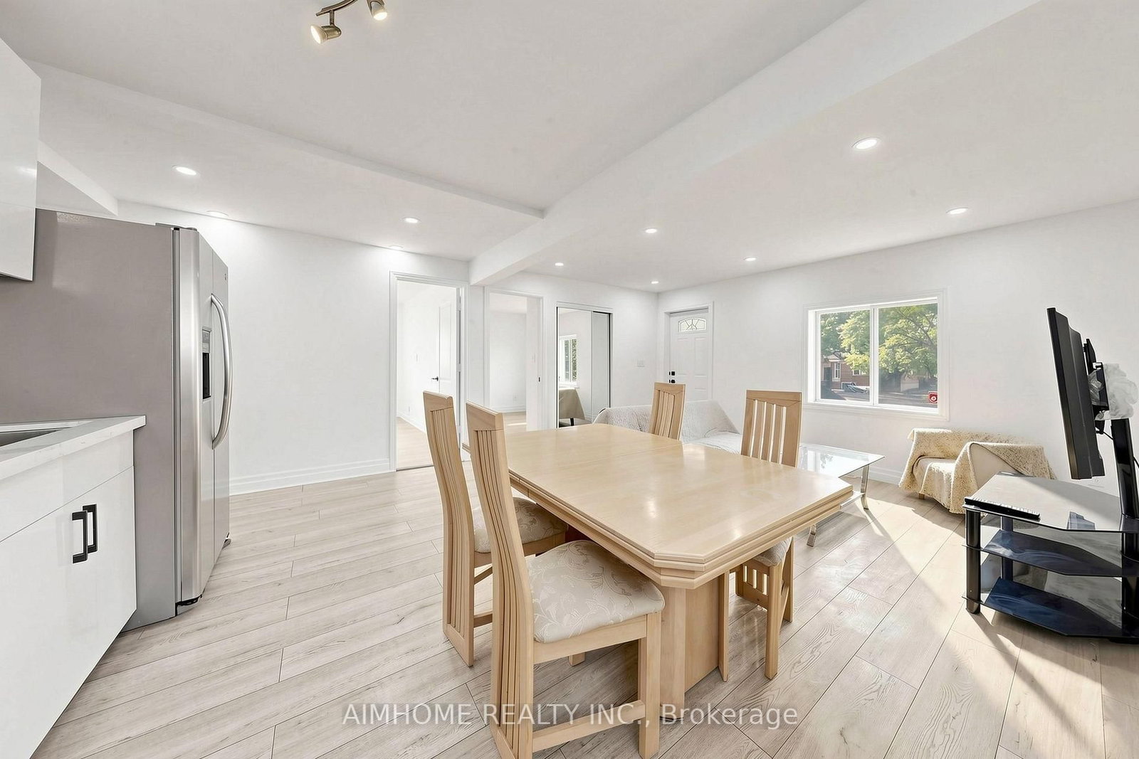 95 Steeles Avenue E • Toronto, ON photo 13