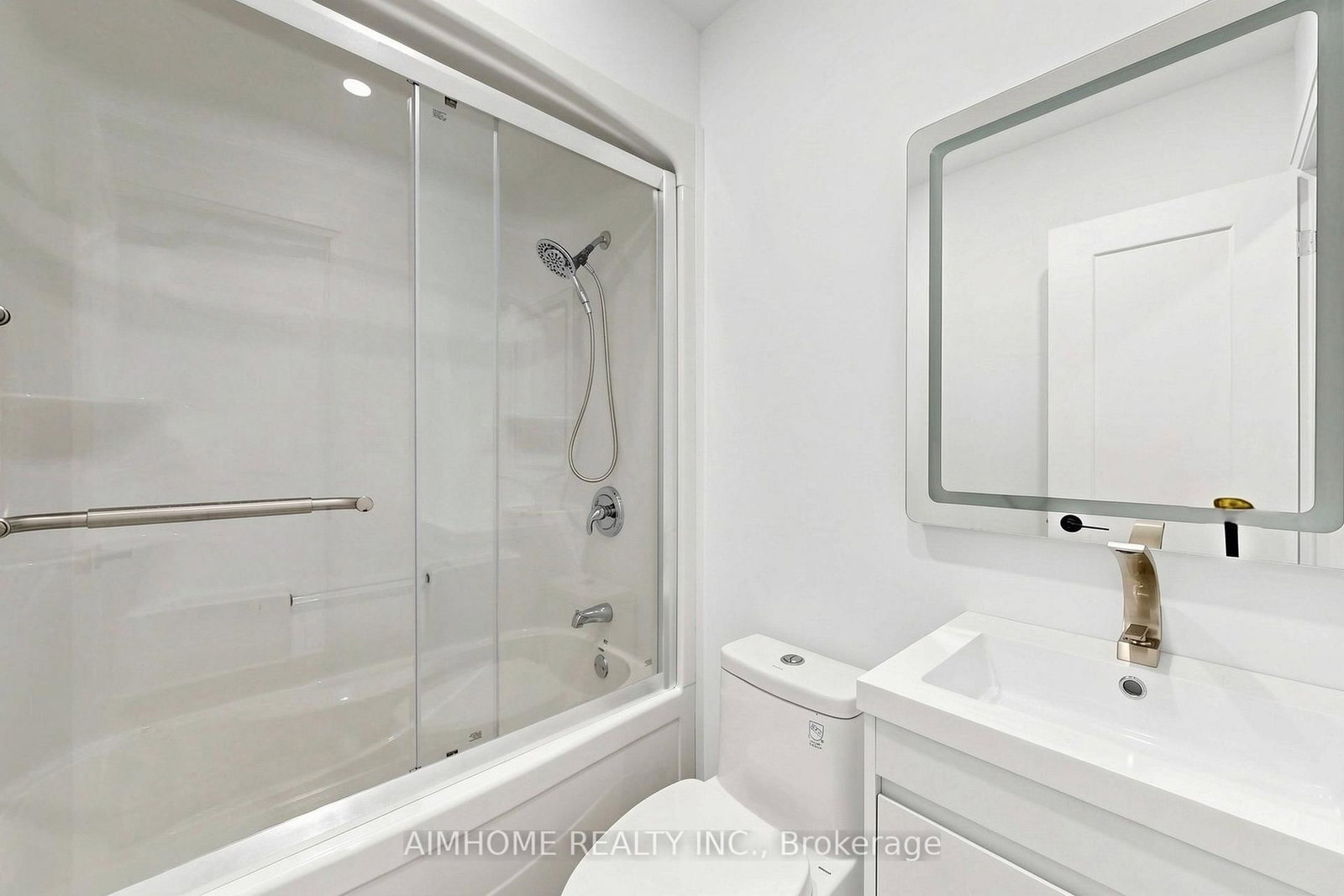 95 Steeles Avenue E • Toronto, ON photo 28