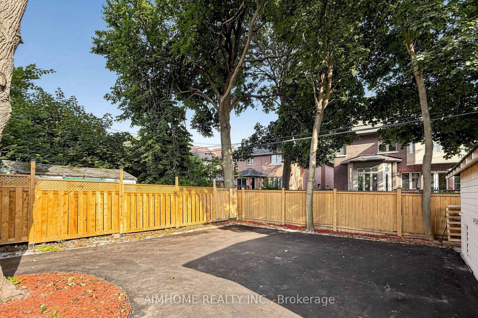 95 Steeles Avenue E • Toronto, ON photo 37