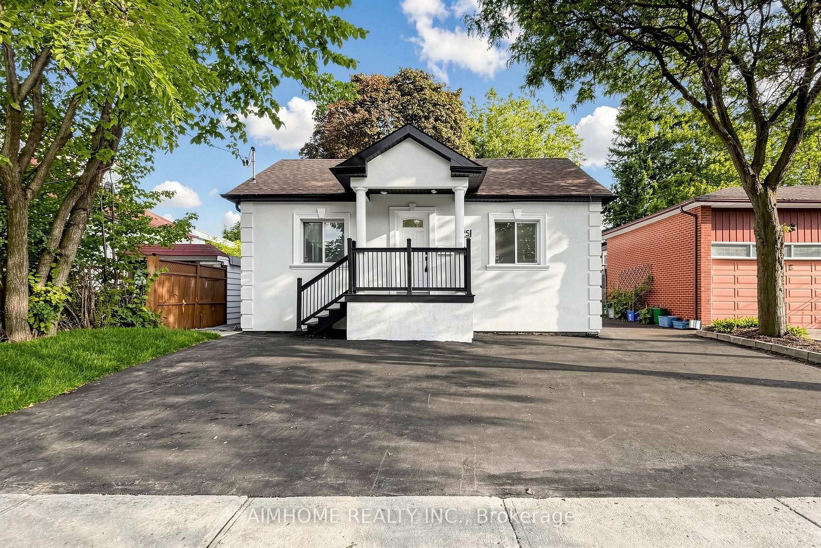 95 Steeles Avenue E • Toronto, ON photo 50