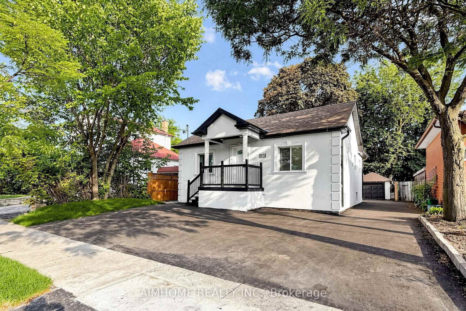 95 Steeles Avenue E • Toronto, ON photo 6