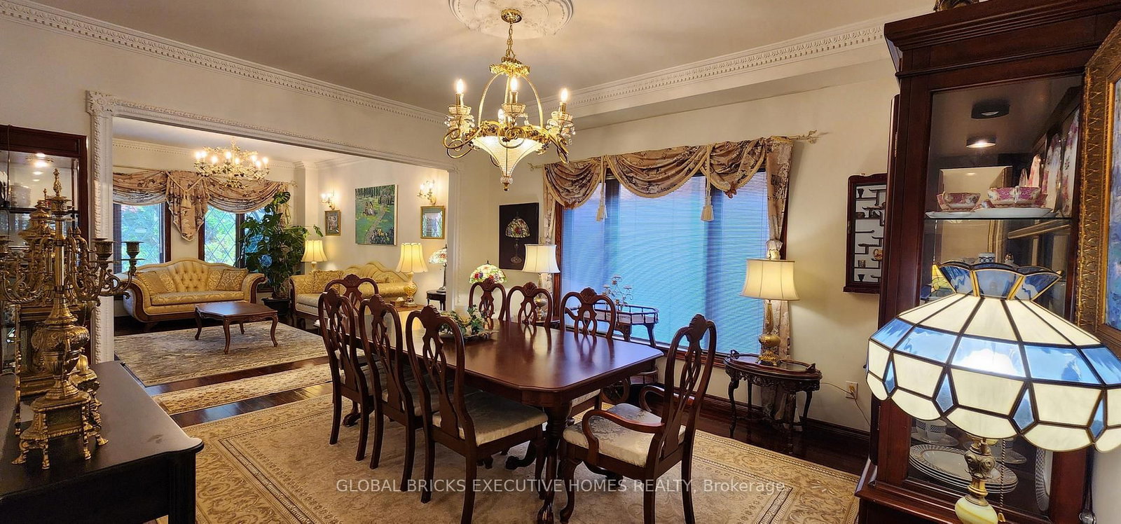Listing Image 11