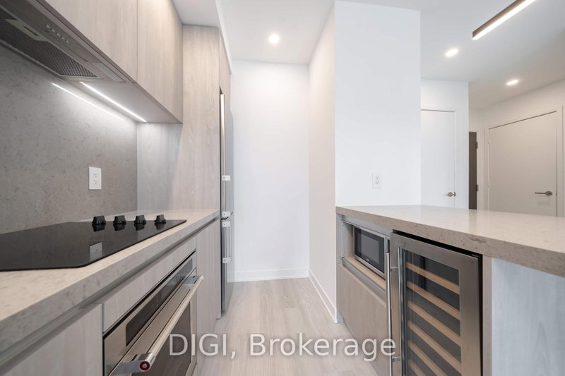 1109 - 57 Spadina Avenue