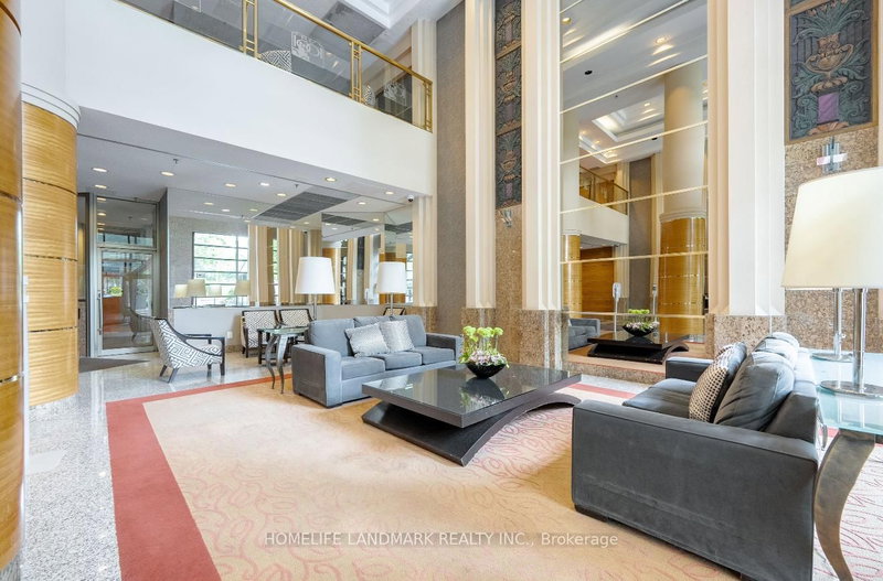 2616 - 1001 Bay Street
