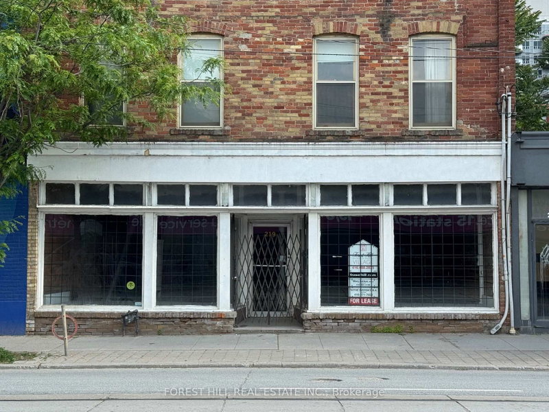 219 Queen St E photo 2