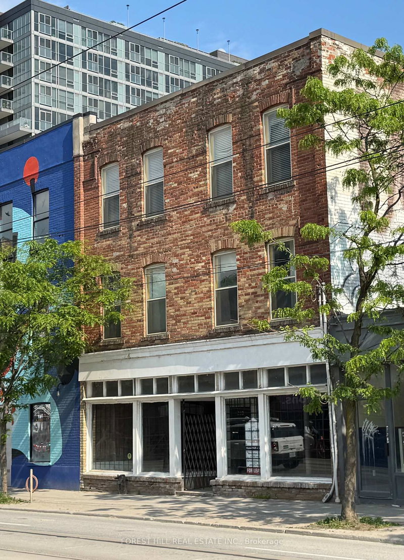 219 Queen St E photo 3