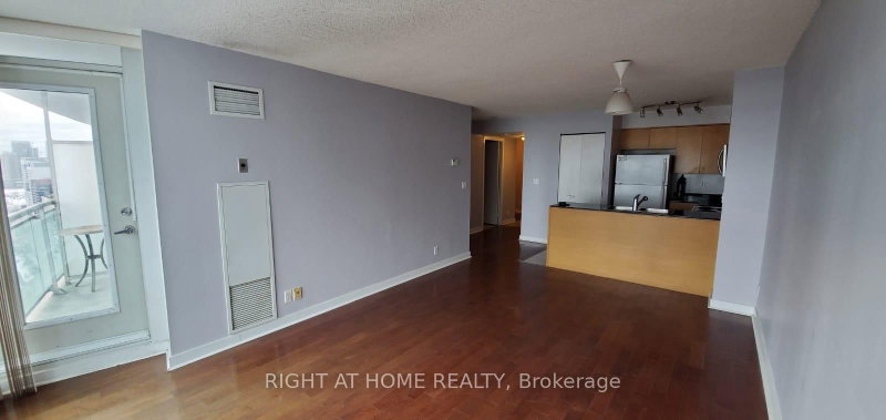 2801 - 397 Front Street W