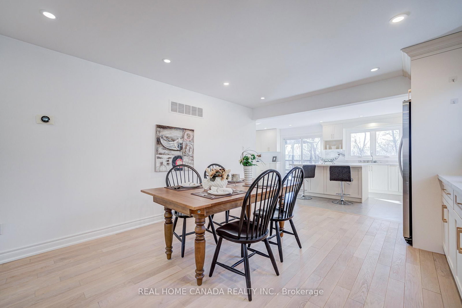 20 Saddletree Drive • Toronto, ON photo 10