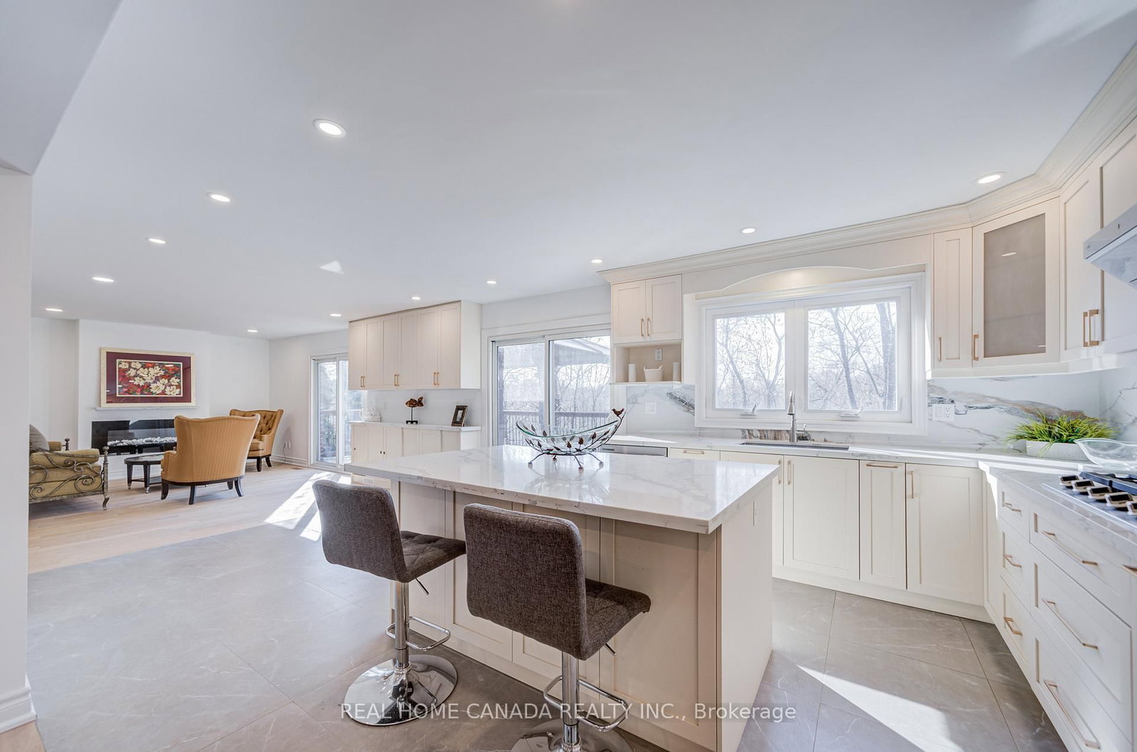 20 Saddletree Drive • Toronto, ON photo 16