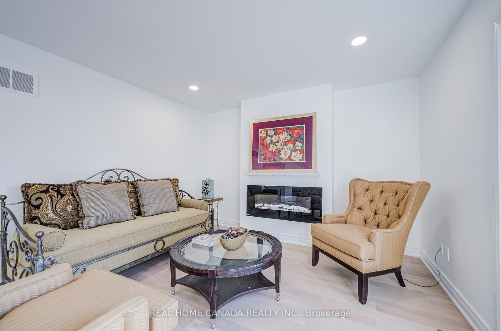 20 Saddletree Drive • Toronto, ON photo 20