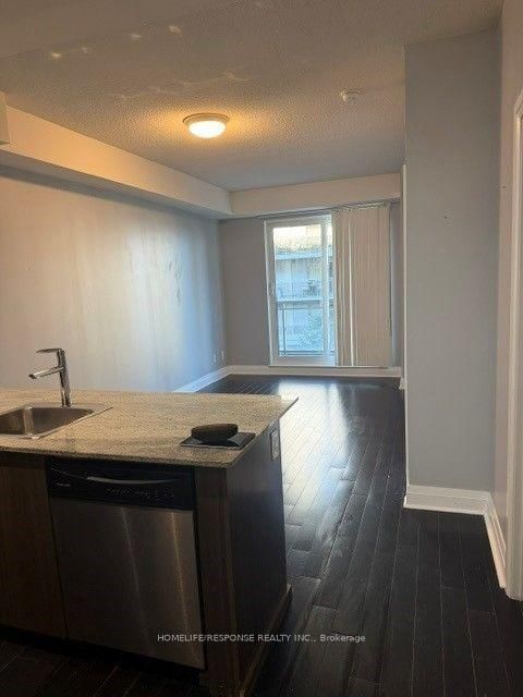 418 - 17 KENASTON Gardens