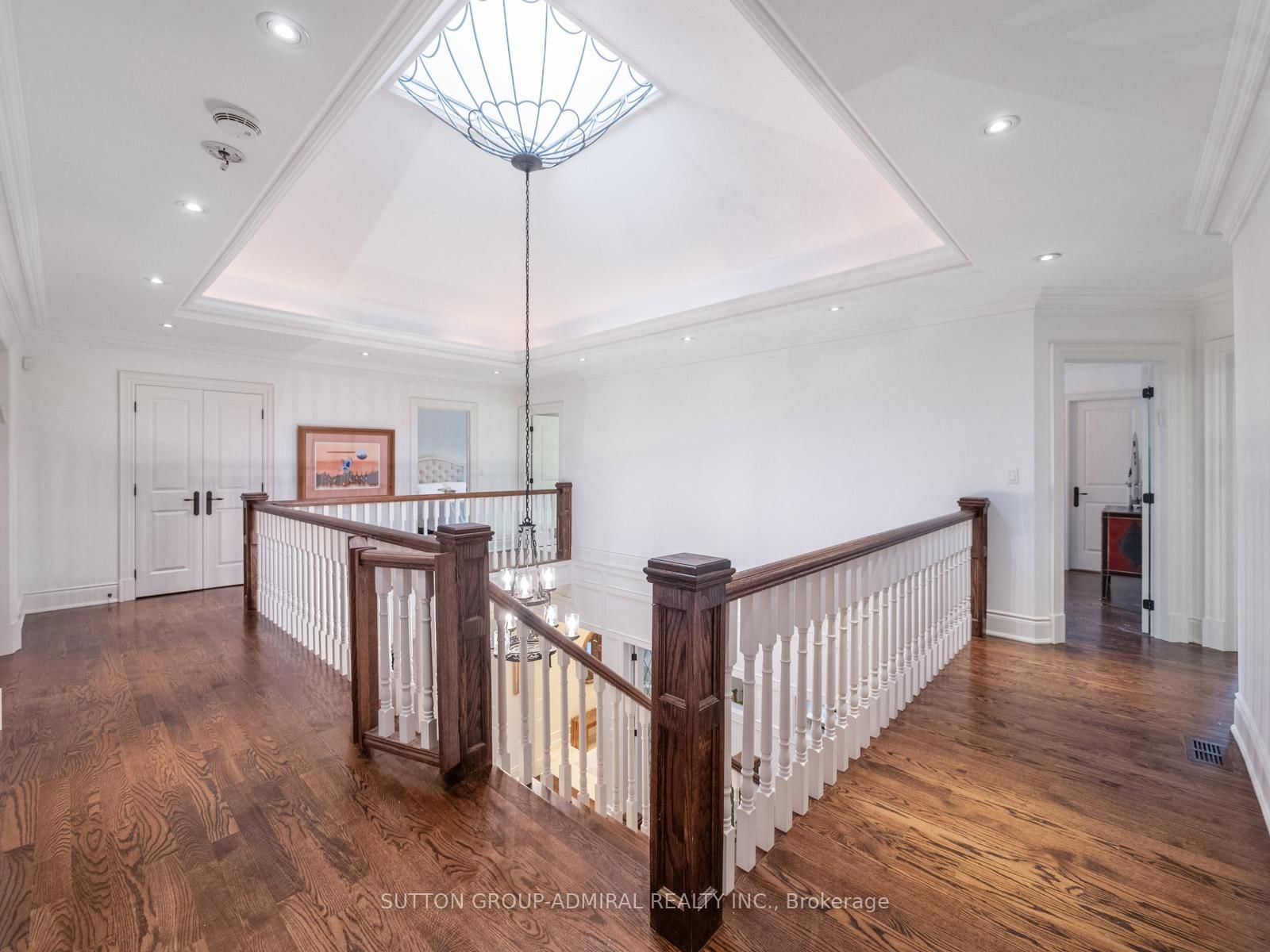 35 Wentworth Avenue • Toronto, ON photo 11