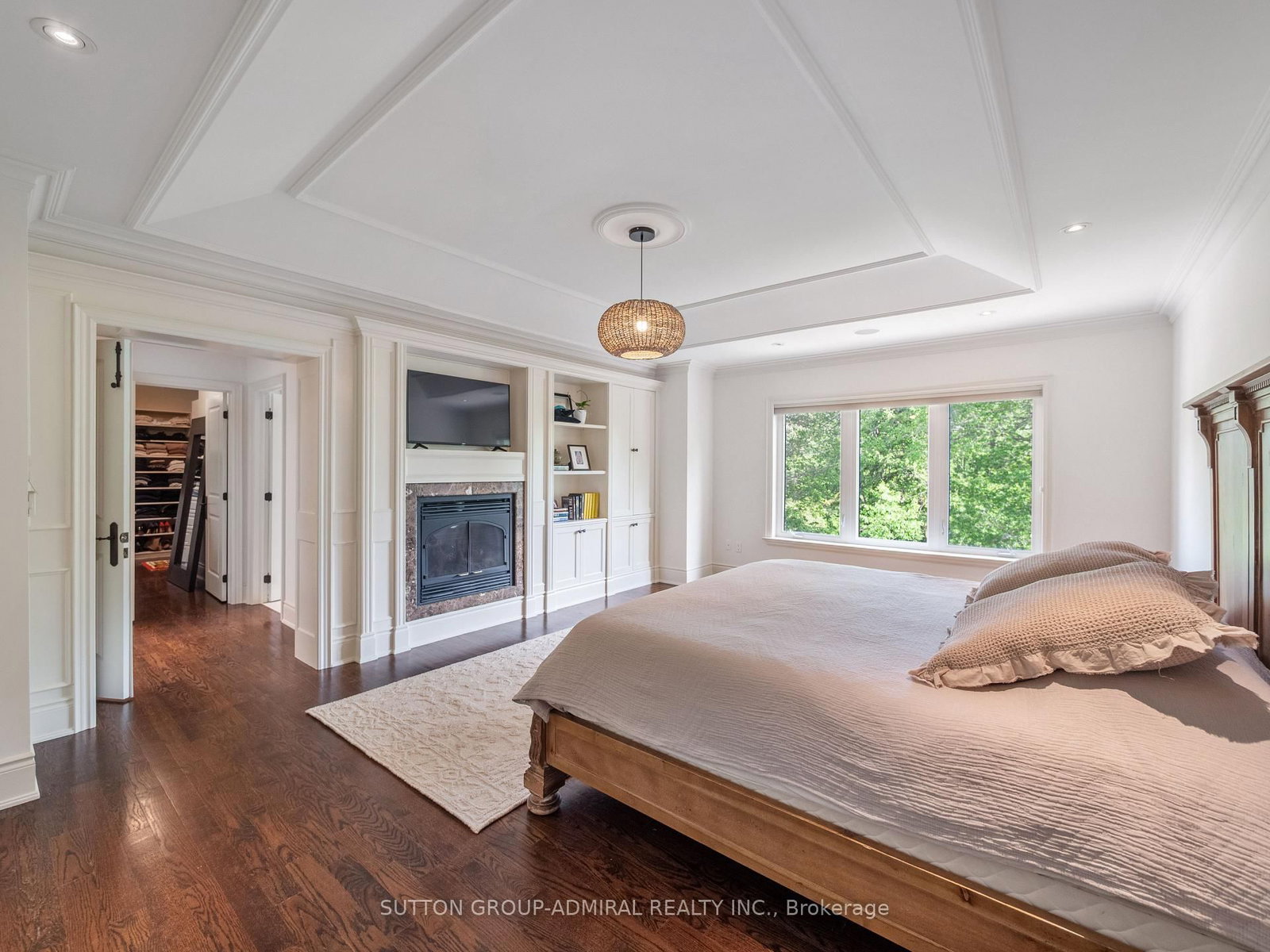 35 Wentworth Avenue • Toronto, ON photo 12