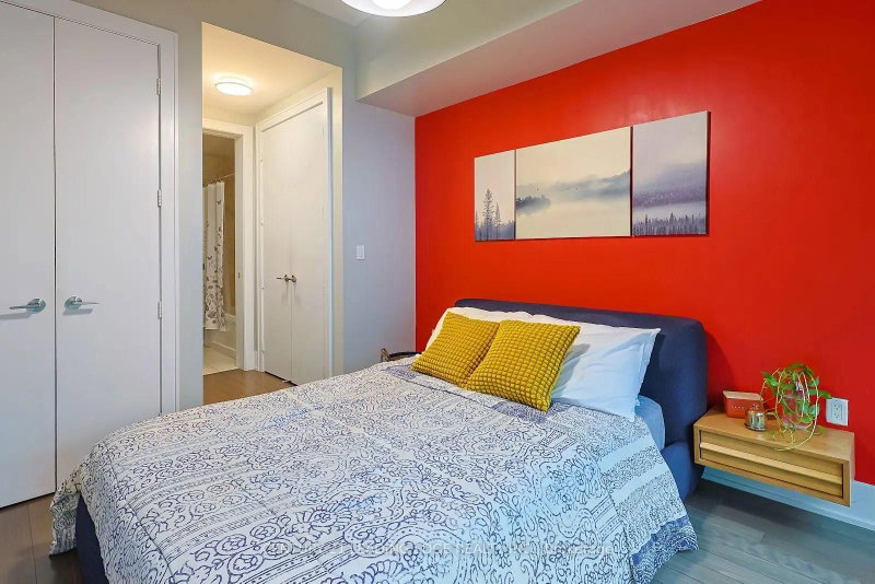 1036 - 39 Queens Quay E
