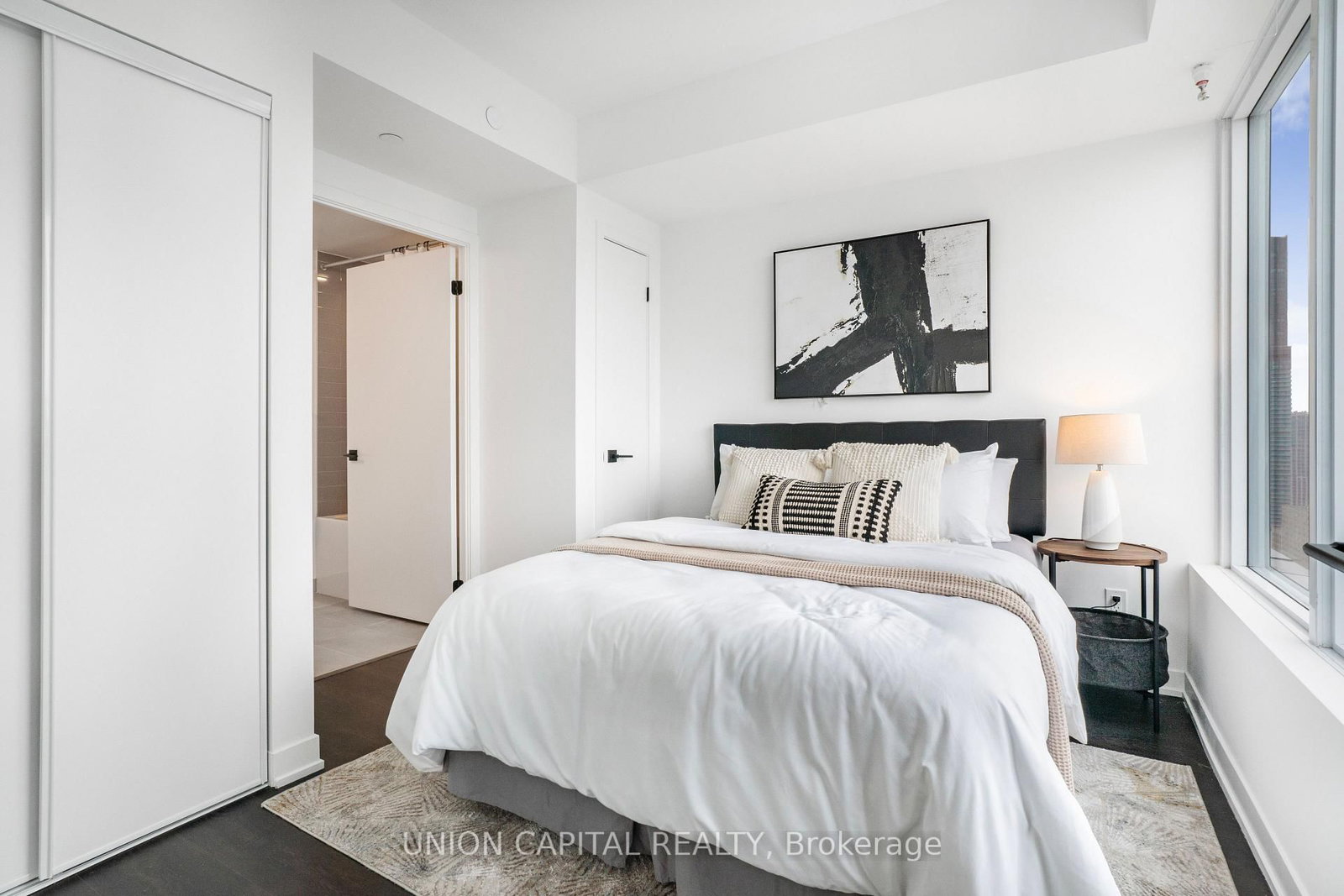 319 Jarvis Street • #4908 • Toronto, ON photo 10