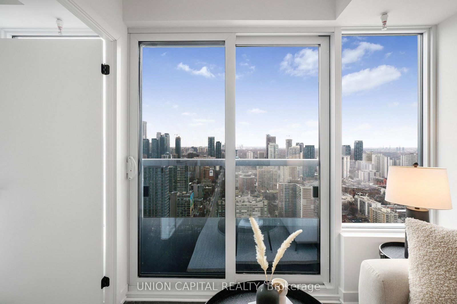 319 Jarvis Street • #4908 • Toronto, ON photo 6