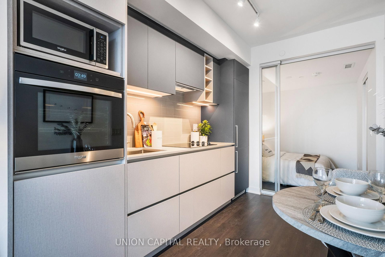 319 Jarvis Street • #4908 • Toronto, ON photo 9