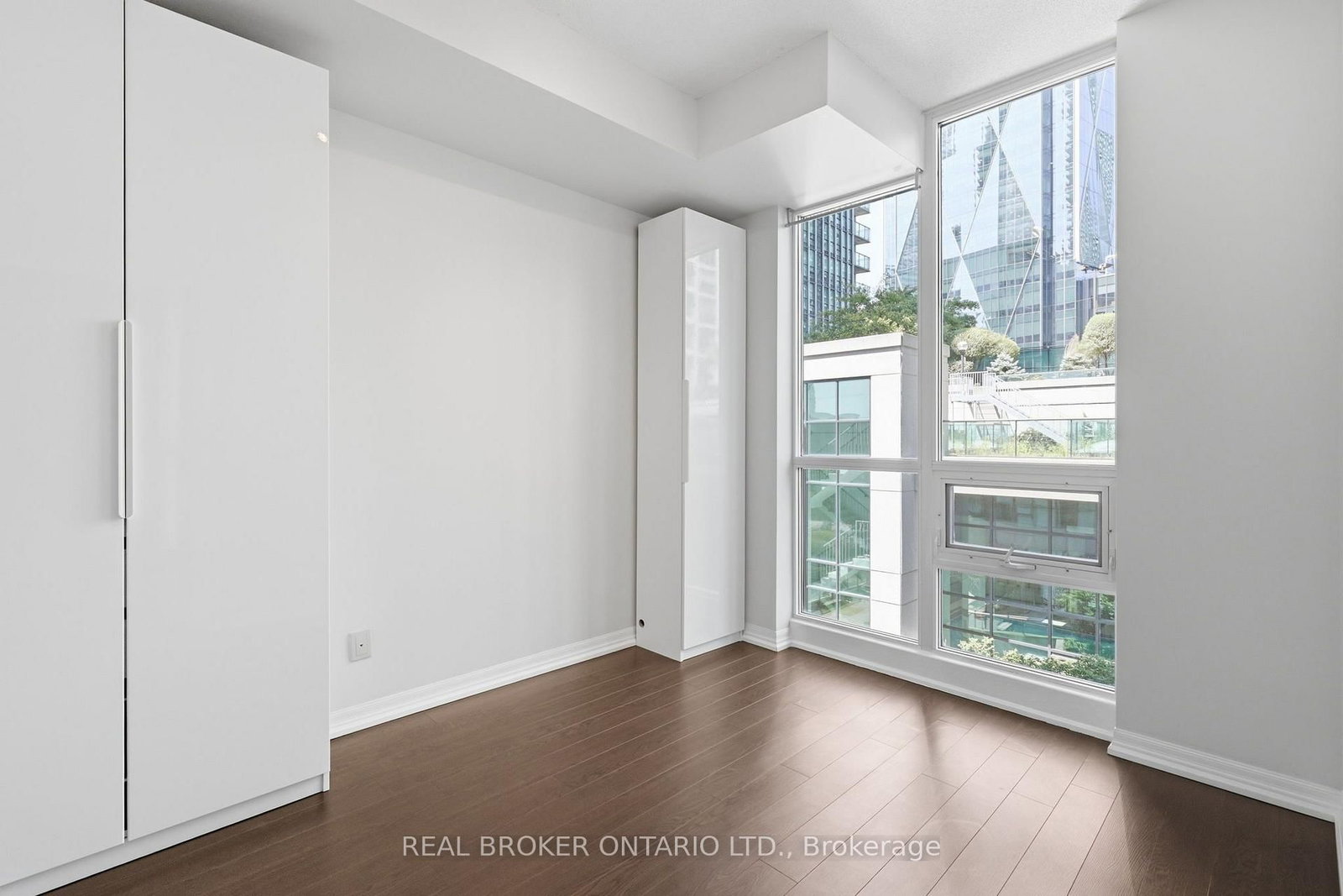 12 Yonge Street • #415 • Toronto, ON photo 20