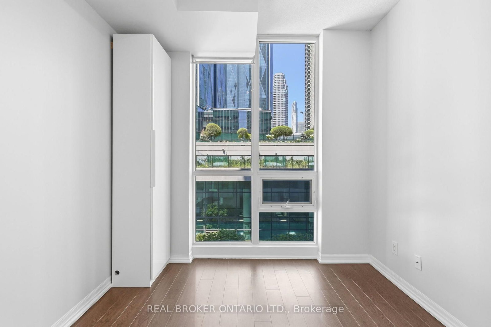 12 Yonge Street • #415 • Toronto, ON photo 24