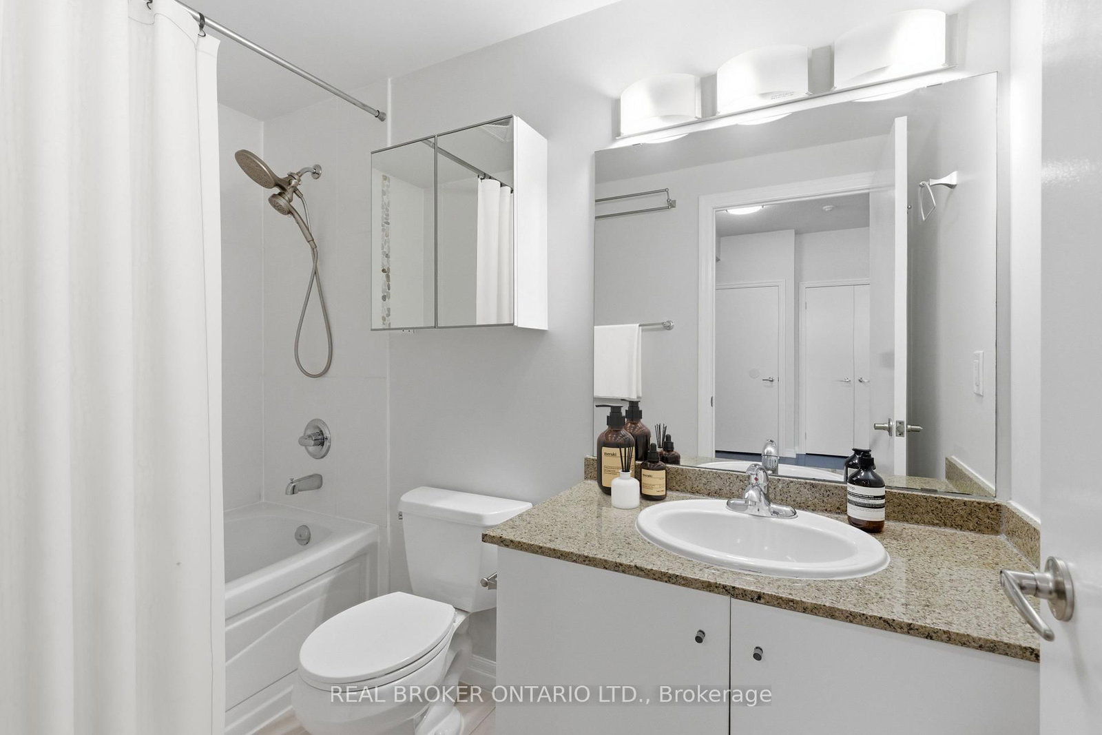 12 Yonge Street • #415 • Toronto, ON photo 25