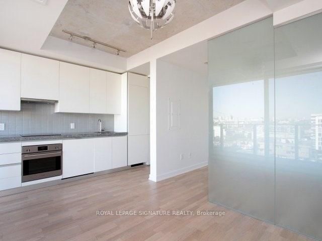1318 - 629 King Street W