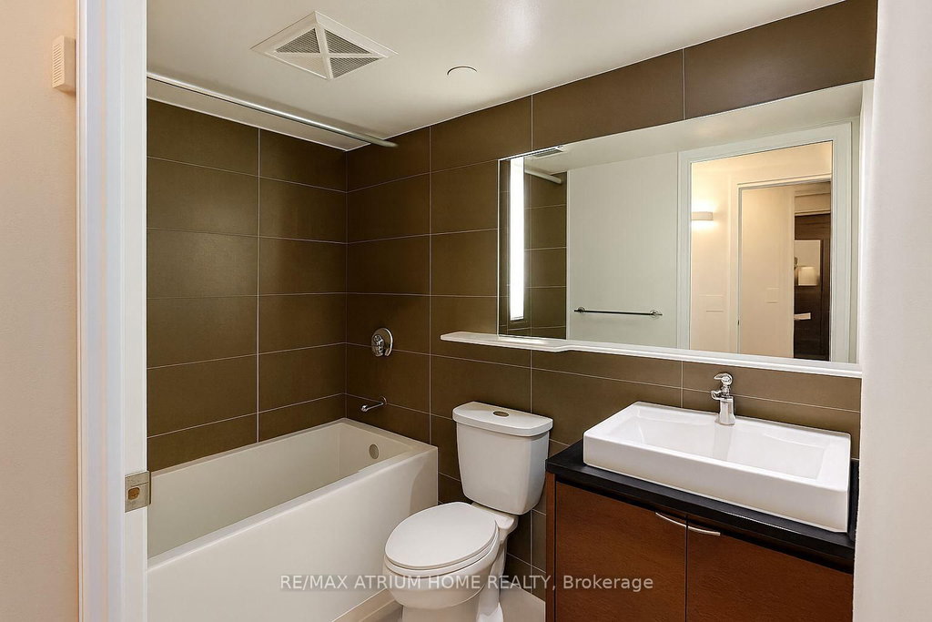 320 - 72 Esther Shiner Boulevard 5