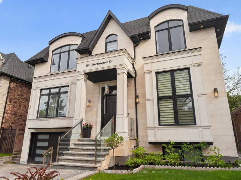 205 Northwood Drive