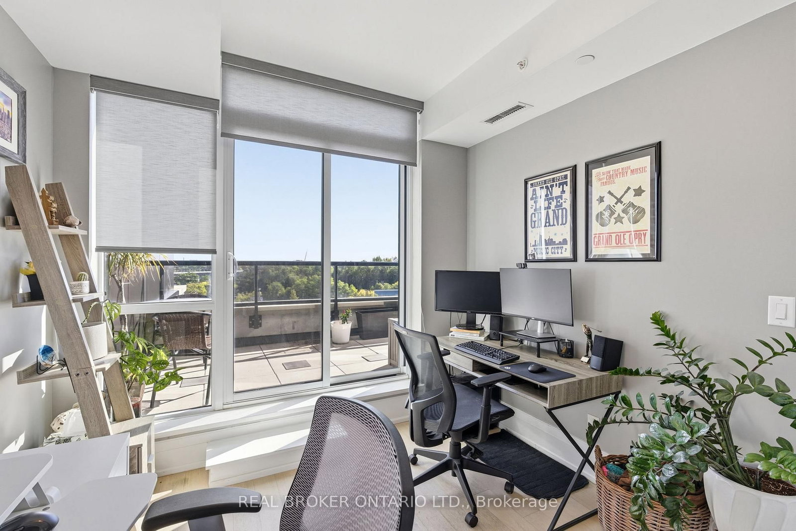 25 Malcolm Road • #606 • Toronto, ON photo 10