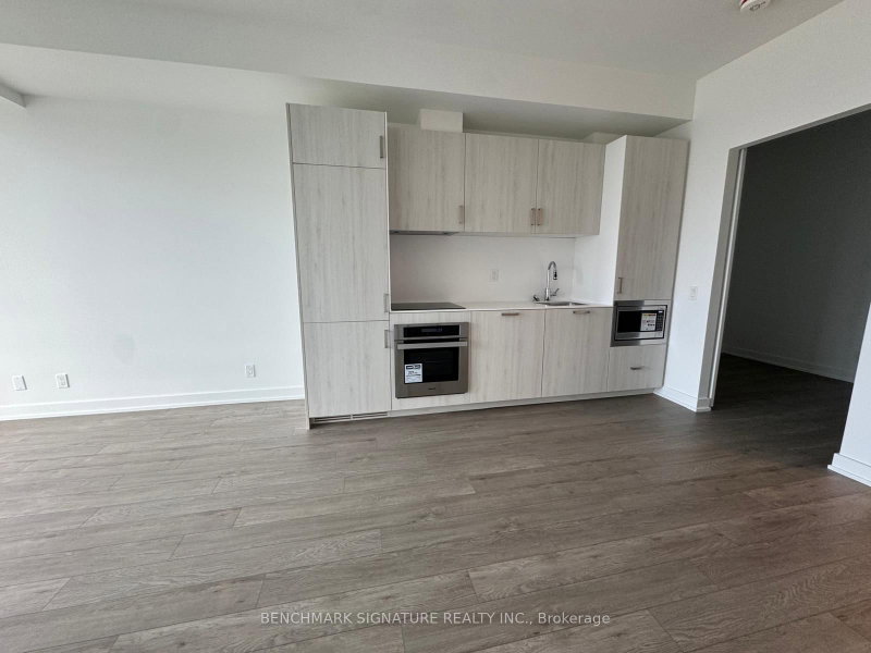 home for lease on 5015-88 Queen Street E