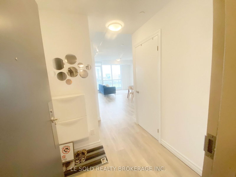 904 - 38 Forest Manor Road