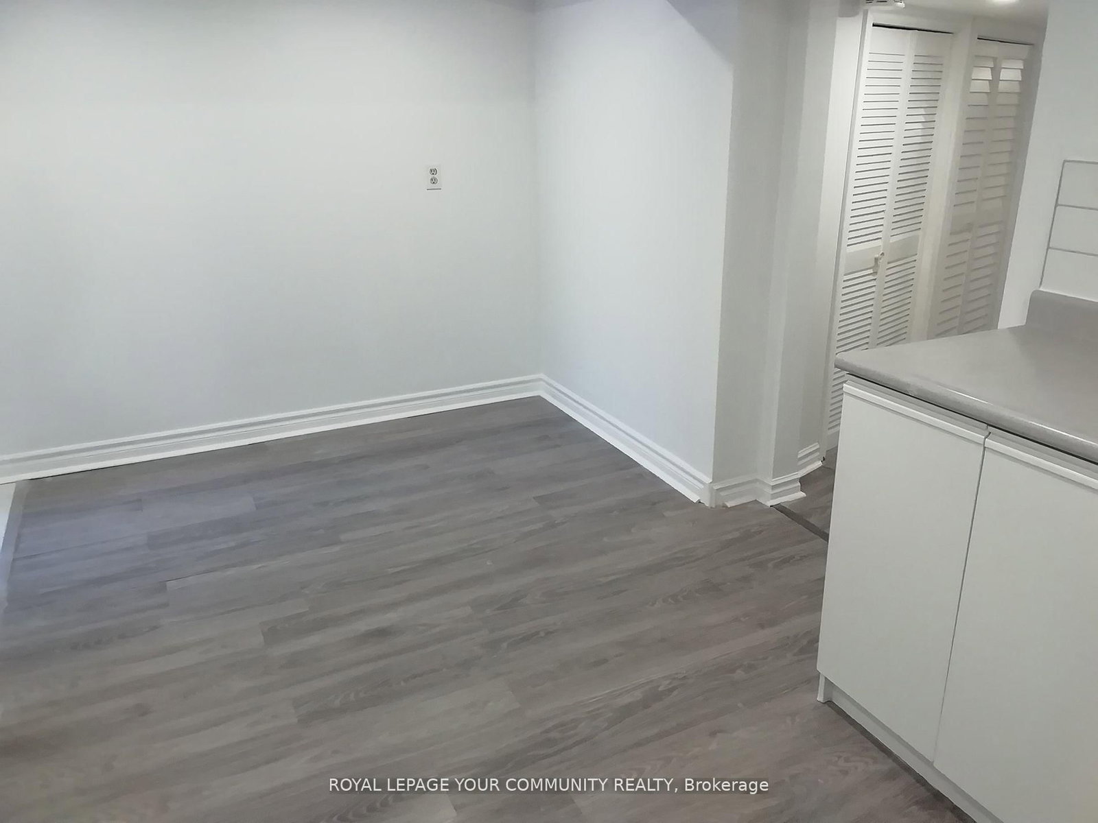 Semi-Detached House for lease at Lower-10 Ulster Street, Toronto, Ontario, M5S 1E2 - University - MLS: C13668024
