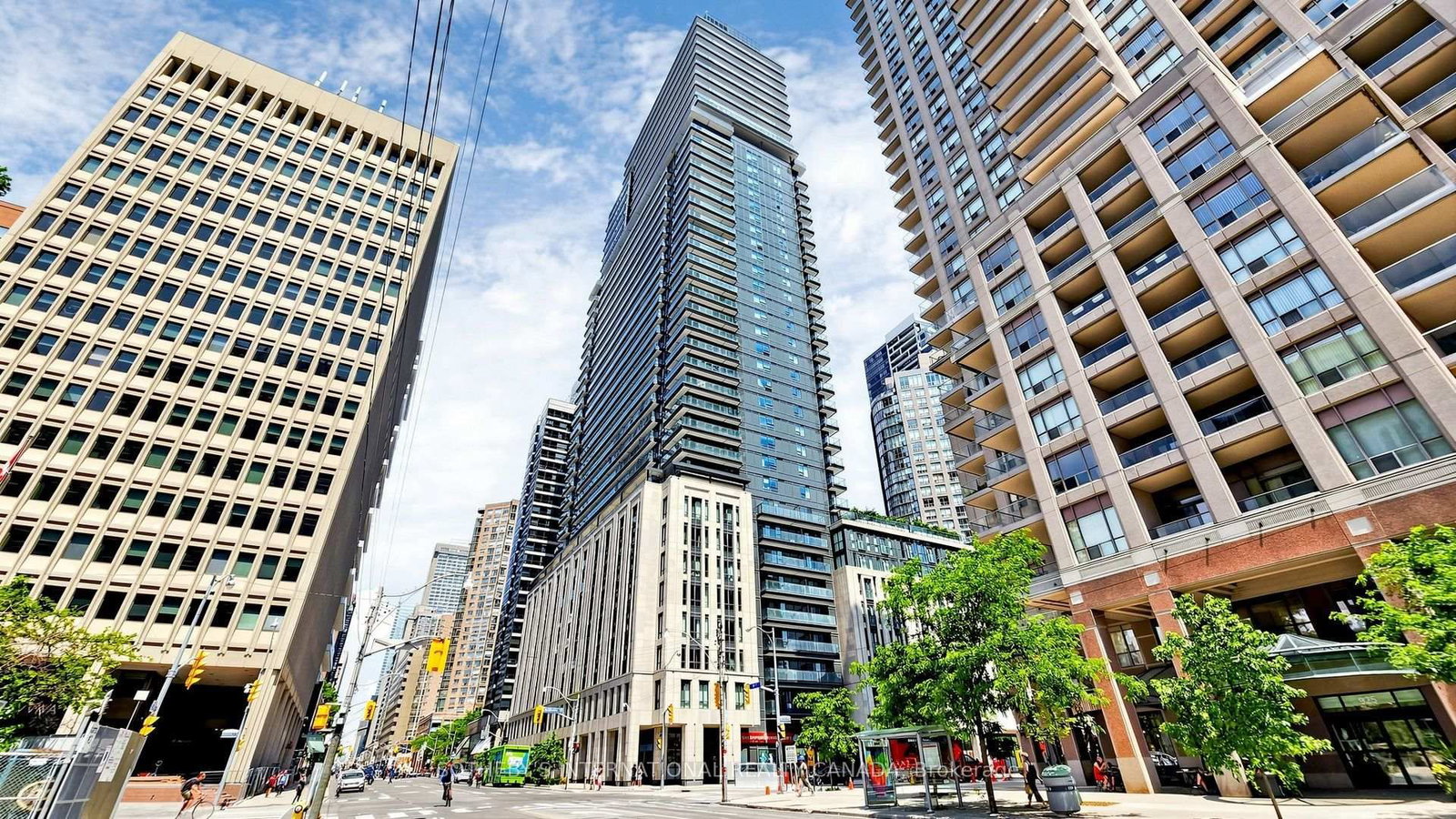3807-955 Bay Street, Toronto, ON