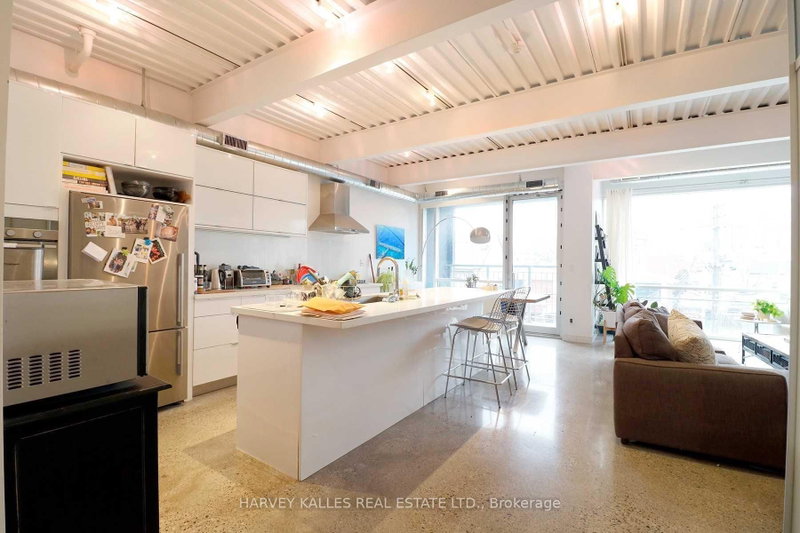 PH3A - 214 Bathurst Street