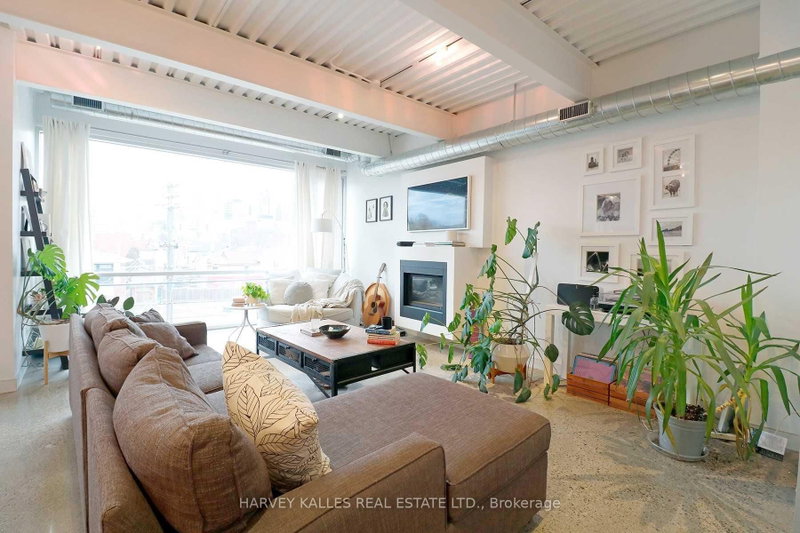 PH3A - 214 Bathurst Street