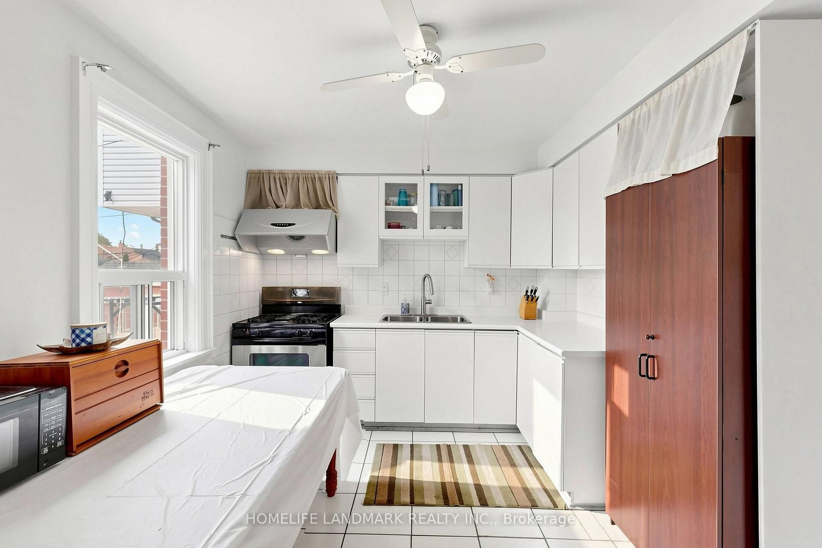 484 Glenholme Avenue • Toronto, ON photo 10