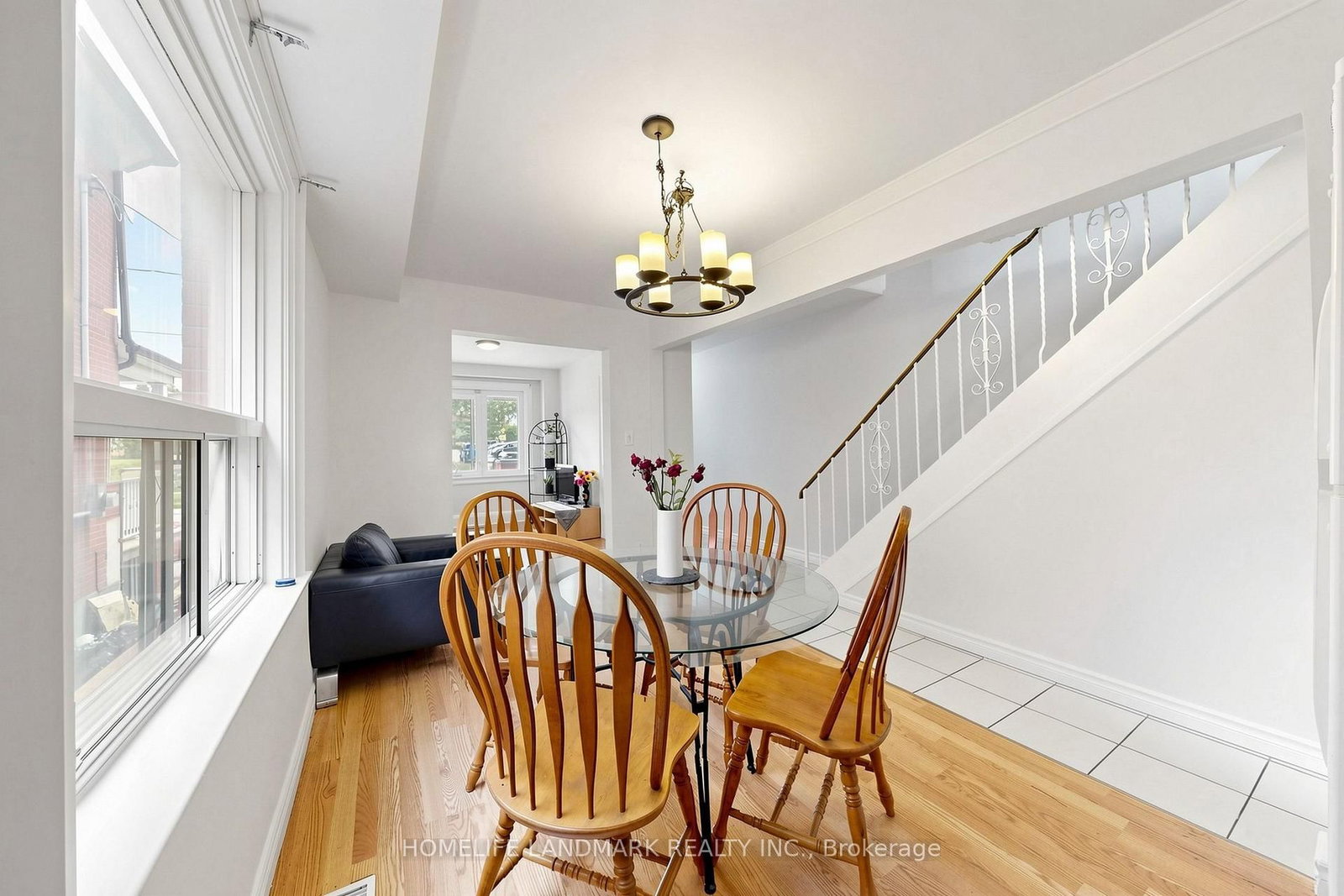 484 Glenholme Avenue • Toronto, ON photo 19
