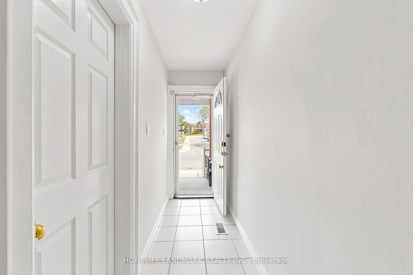 484 Glenholme Avenue • Toronto, ON photo 22