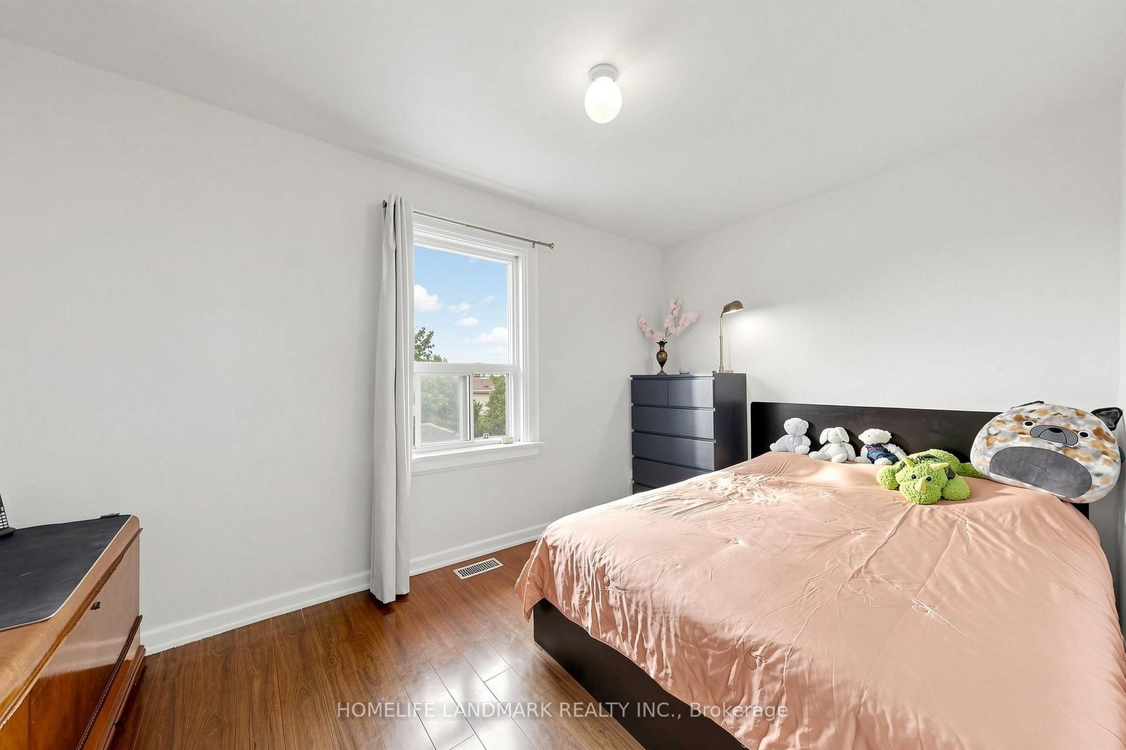 484 Glenholme Avenue • Toronto, ON photo 28