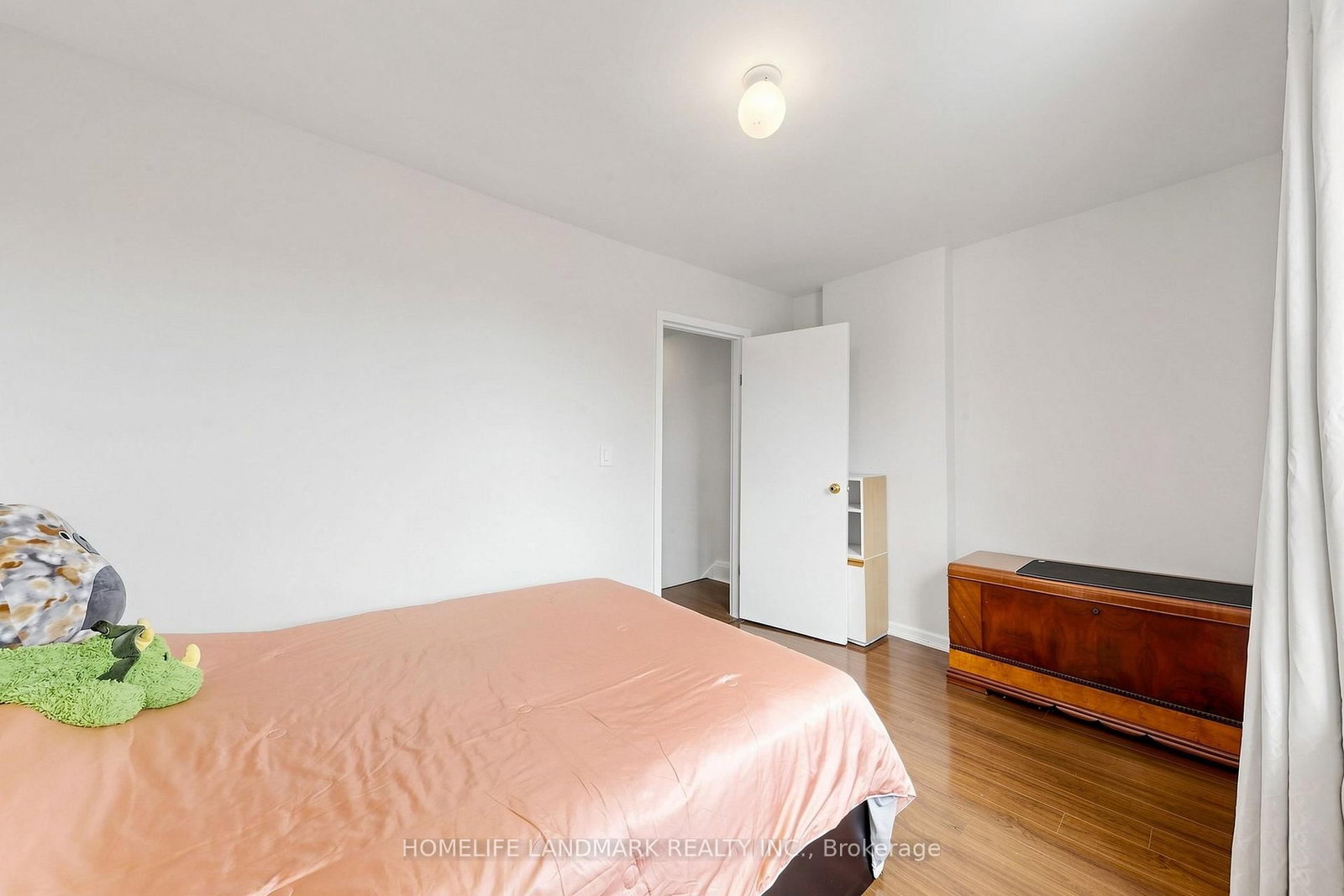 484 Glenholme Avenue • Toronto, ON photo 30