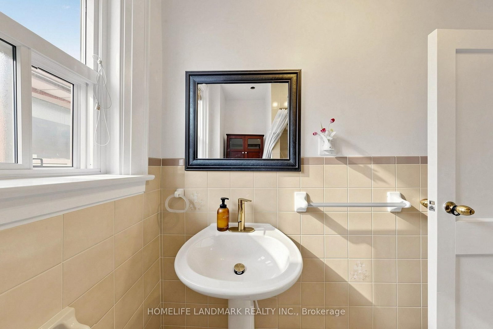 484 Glenholme Avenue • Toronto, ON photo 33