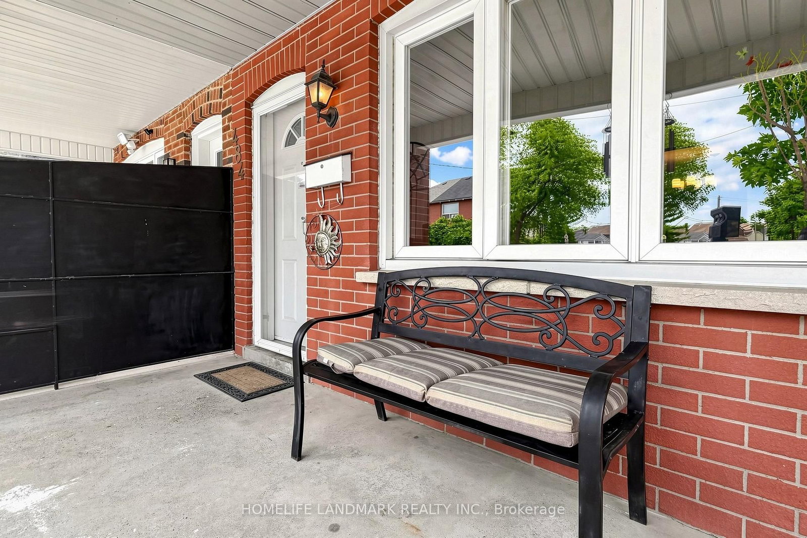 484 Glenholme Avenue • Toronto, ON photo 5
