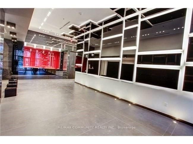 3207 - 318 Richmond Street W
