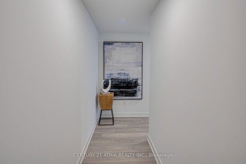 2706 - 252 Church Street